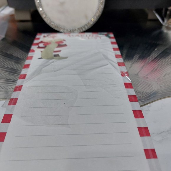 Making A List Santa List Notepad Magnet In The Back 100 Sheets - Picture 3 of 4